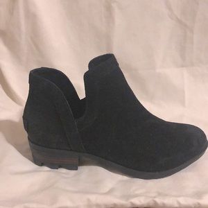 Sorel Lola cut out Boot